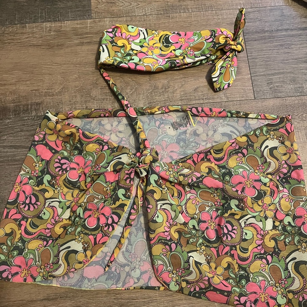 Kulani kini Sarong and headband